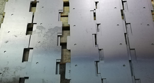 廣有五金專業(yè)生產(chǎn)長合頁、焊接合頁、重型合頁等特殊合頁