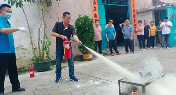 廣有五金消防演習(xí)：安全至上，防患未然|廣有五金&東莞合頁