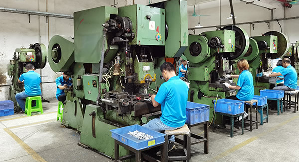 25年只琢磨一件事——讓“開合”這件事，順到?jīng)]存在感|廣有五金&東莞合頁?